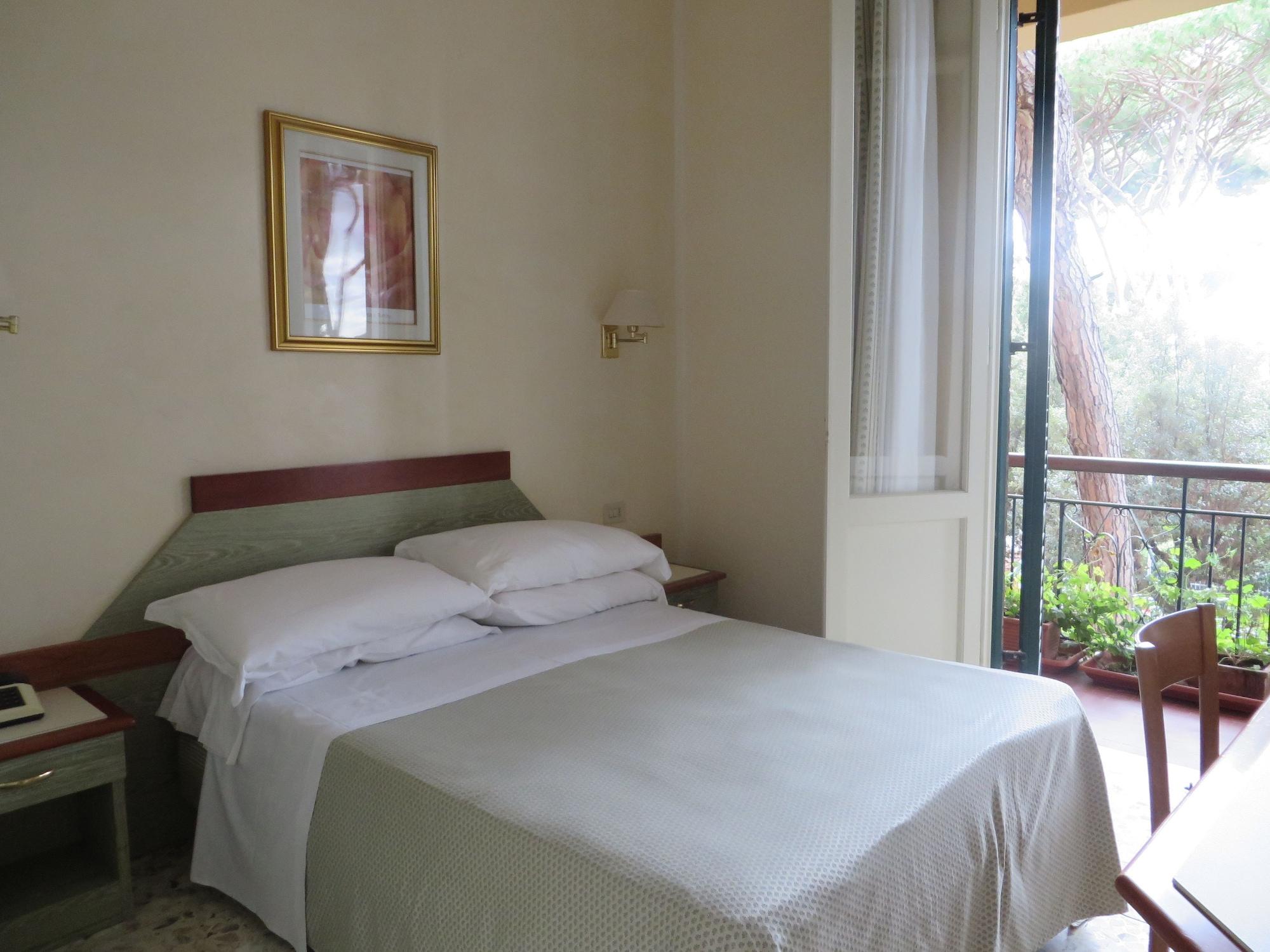 Hotel Villa Tiziana Marina di Pietrasanta Ngoại thất bức ảnh