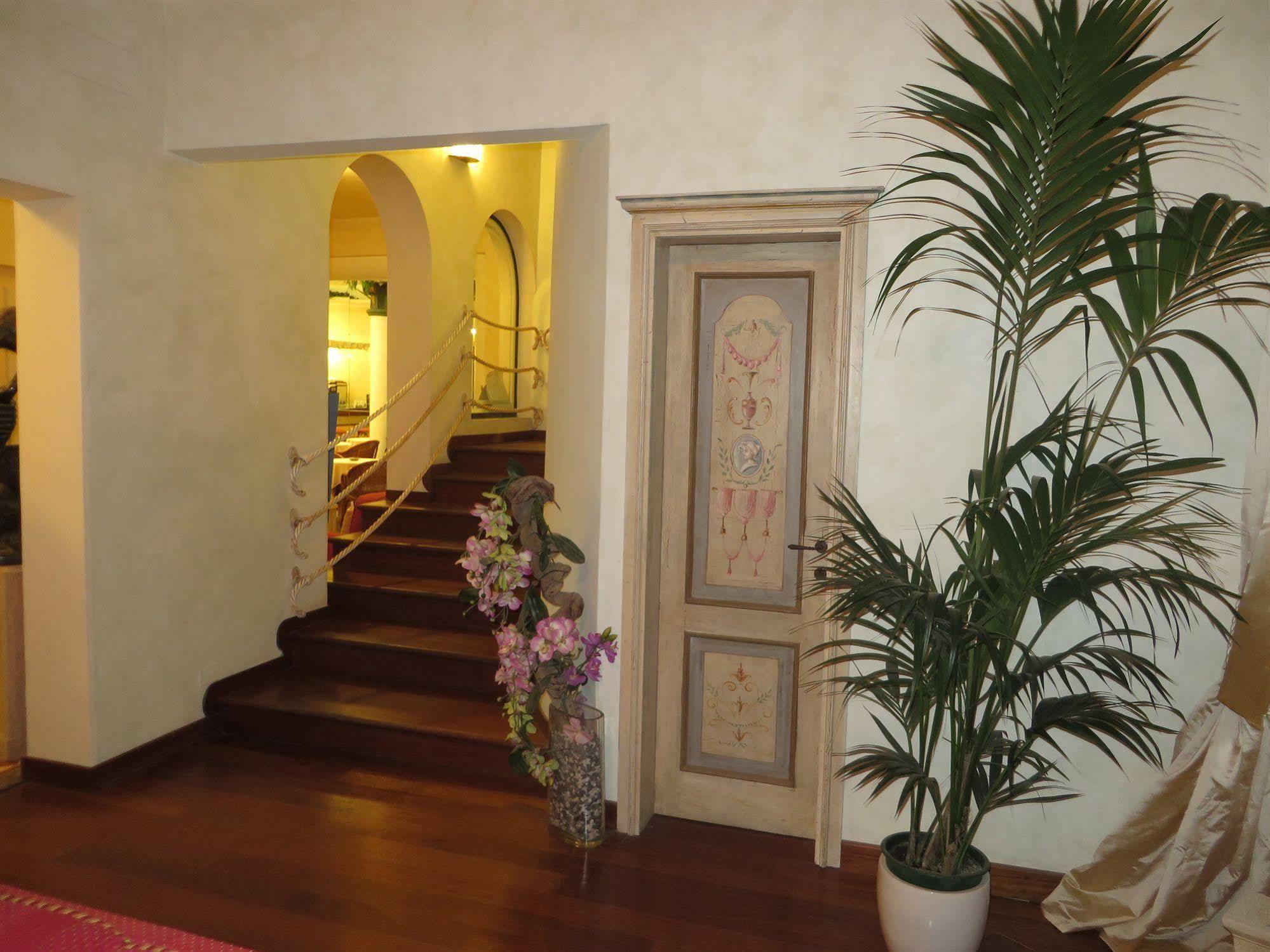 Hotel Villa Tiziana Marina di Pietrasanta Ngoại thất bức ảnh